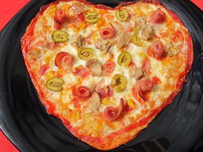 PIZZA ESPECIAL PÉ!!! (PARA TITOOOOOOOOOO)