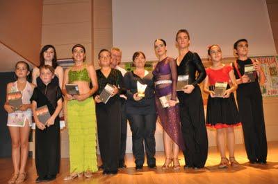 La escritora Ana Pomares en la entrega de premios del XVI Concurso Literario Grupo Leo 2011 en el Club Información de Alicante