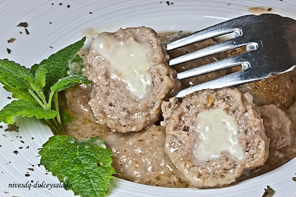 ALBONDIGAS RELLENAS DE QUESO