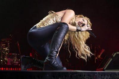 Shakira, abucheada por sus fans