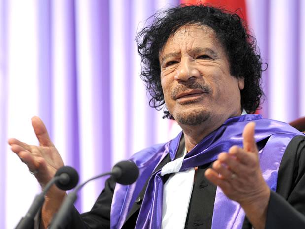 Autoridades libias rechazan quitar a Gadafi del poder