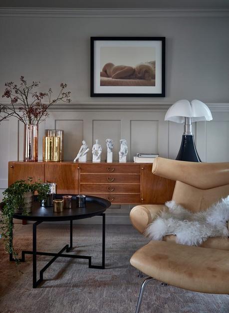 Una elegante casa de Navideña escandinava. Una elegante casa de Navideña escandinava.