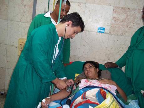 El sistema de salud cubano alcanzó este año un millón 199 000 cirugías, la cifra más alta de la historia. 