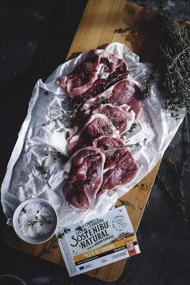 Filetes de Cordero  a la plancha con anchoas y  calabaza asada .