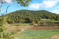 Ruta de los volcanes de Olot en la Garrotxa. Volcán de Santa Margarita