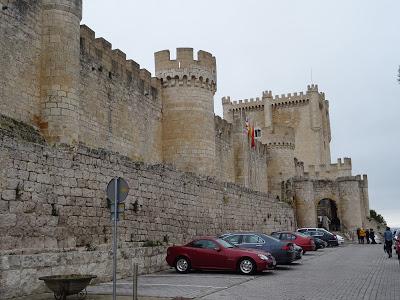 Castillo de Peñafiel, característico por su forma de buque