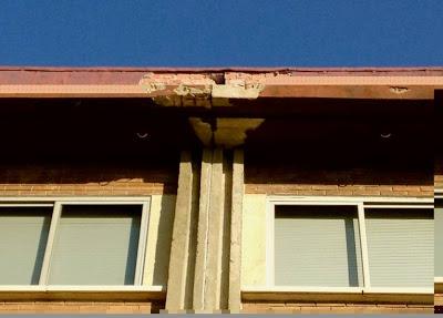 BANKIA, PUENTES ROTOS, ESCUELAS SIN REFORMAR Y ENCIERRO EN EL AYUNTAMIENTO BANKIA, PUENTES ROTOS, ESCUELAS SIN REFORMAR Y ENCIERRO EN EL AYUNTAMIENTO