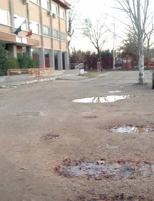 BANKIA, PUENTES ROTOS, ESCUELAS SIN REFORMAR Y ENCIERRO EN EL AYUNTAMIENTO BANKIA, PUENTES ROTOS, ESCUELAS SIN REFORMAR Y ENCIERRO EN EL AYUNTAMIENTO