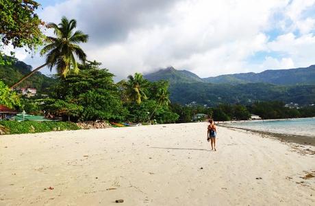 Seychelles en 10 días: qué ver y hacer en estas islas paradisíacas Beau-Vallon-Beach-mahe