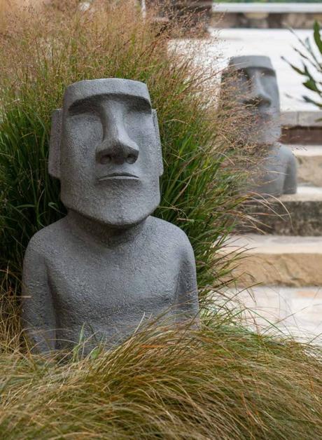 estatua moai jardin