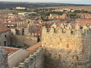 A SEGOVIA, CON PARADA EN ÁVILA Y, DE REGRESO, EN PLASENCI...