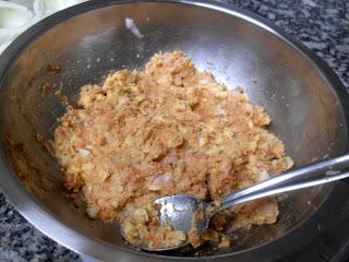 Mezcla de relleno para los huevos cocidos.