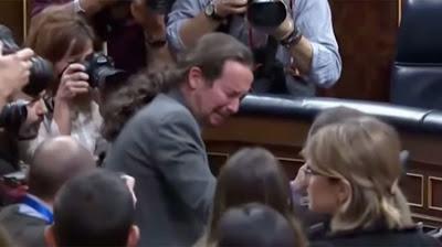 El discurso de Aitor Esteban, aplausos y flores par Aina Vidal y las lágrimas de Pablo Iglesias.