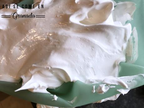 Tarta de merengue y chocolate sin gluten