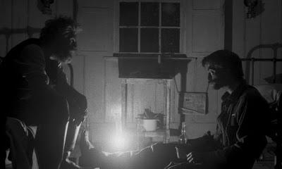 El faro; En los límites de la locura El faro; En los límites de la locura