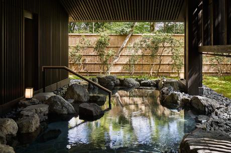 El legado arquitectónico de Kerry Hill outdoor_onsen_aman_spa_high_res_26248crop_1-1