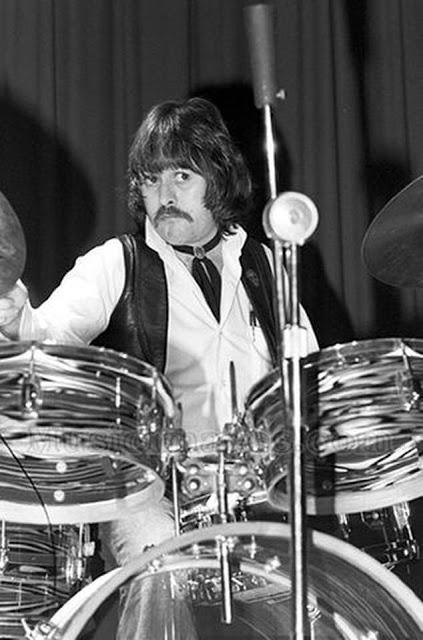 Efemérides del Rock y Heavy Metal: Qué pasó un 11 de Enero Efemérides del Rock y Heavy Metal: Qué pasó un 11 de Enero