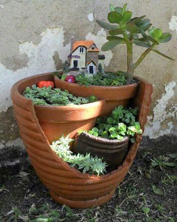 Cómo hacer mini jardines reutilizando macetas rotas