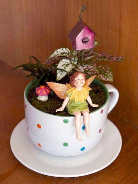 Hermosas ideas para hacer terrarios en tazas de té