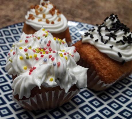 CUPCAKES CON CREMA DE QUESO