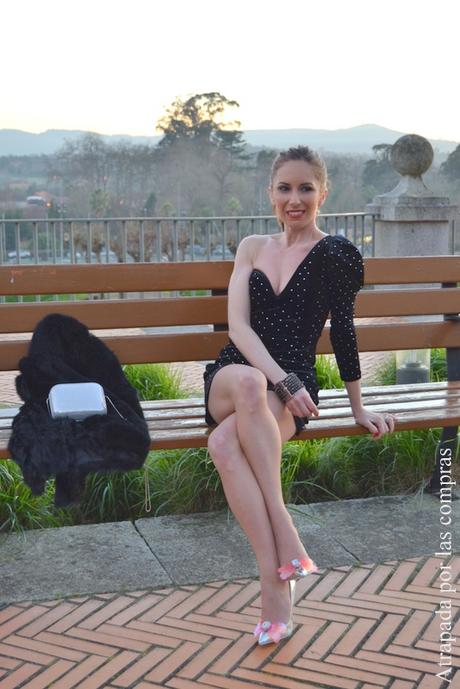 MONO ASIMÉTRICO DE TERCIOPELO