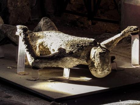 11 básicos qué visitar en Pompeya hombres escayola pompeya