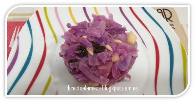 Lombarda con manzana, pasas y piñones