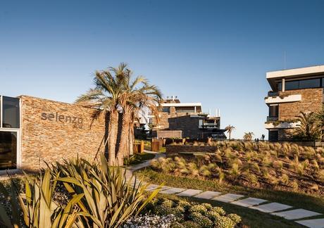 Complejo Selenza Punta del Este / Gómez Platero Arquitectos Complejo Selenza Punta del Este / Gómez Platero Arquitectos