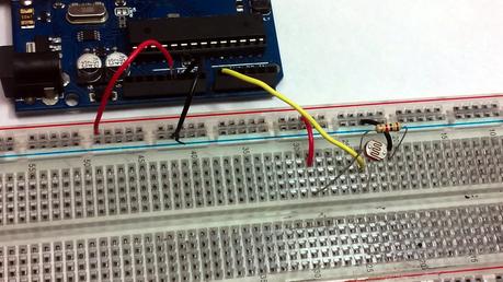 Básico 07 - Lectura de un fotorresistor LDR 5526 Básico 07 - Lectura de un fotorresistor LDR 5526