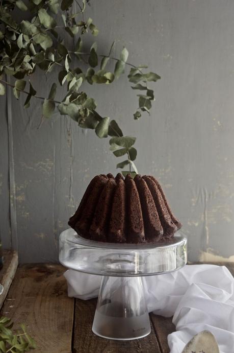 Chocolate Mayonnaise Bundt Cake #BundtBakers {con solo 5 ingredientes}