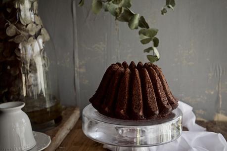 Chocolate Mayonnaise Bundt Cake #BundtBakers {con solo 5 ingredientes}