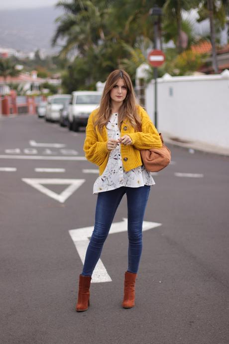 Mustard tricot