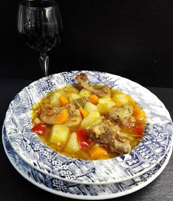 Caldereta de conejo Caldereta de conejo.