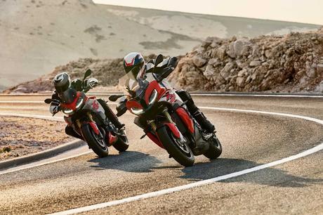 SEAT amplía su flota de duotráilers y gigatráilers para reducir las emisiones hasta un 30% SEAT amplía su flota de duotráilers y gigatráilers para reducir las emisiones hasta un 30%