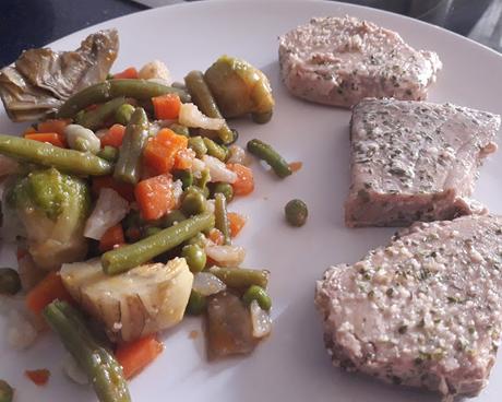 ATÚN A LA PARRILLA CON VERDURAS