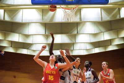 Galería de clics del Segle XXI-Bàsquet Femení Sant Adrià (Liga Femenina 2)