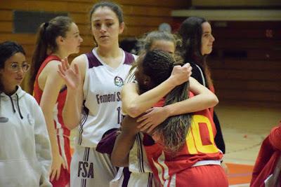 Galería de clics del Segle XXI-Bàsquet Femení Sant Adrià (Liga Femenina 2)