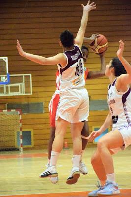 Galería de clics del Segle XXI-Bàsquet Femení Sant Adrià (Liga Femenina 2)