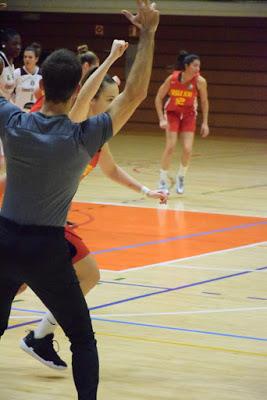 Galería de clics del Segle XXI-Bàsquet Femení Sant Adrià (Liga Femenina 2)