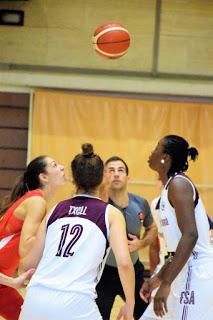 Galería de clics del Segle XXI-Bàsquet Femení Sant Adrià (Liga Femenina 2)