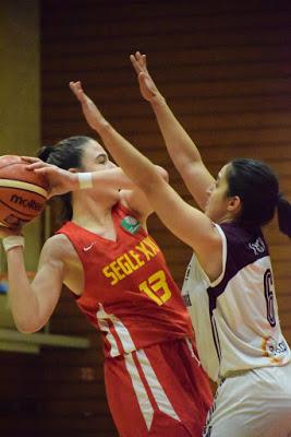 Galería de clics del Segle XXI-Bàsquet Femení Sant Adrià (Liga Femenina 2)