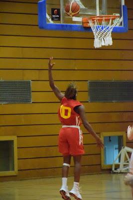 Galería de clics del Segle XXI-Bàsquet Femení Sant Adrià (Liga Femenina 2)