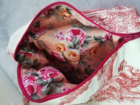 MOCHILAS DE TELA Y DELANTALES