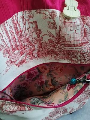 MOCHILAS DE TELA Y DELANTALES