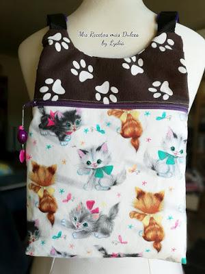 MOCHILAS DE TELA Y DELANTALES