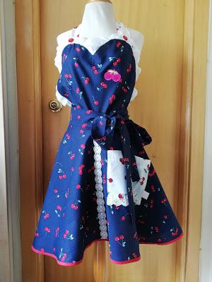 MOCHILAS DE TELA Y DELANTALES