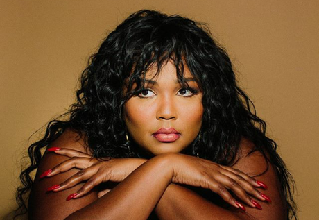 ¿QUIÉN ES LIZZO? LA SENSACIÓN DE LOS GRAMMY 2020