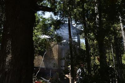 Una mujer pide colaboración a la comunidad luego de que un incendio destruyera su casa