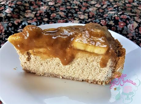 PASTEL DE QUESO Y PLATANOS AL ESTILO FOSTER