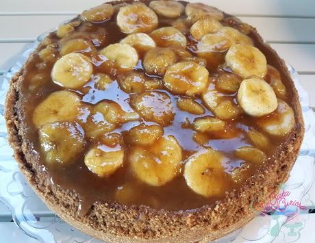 PASTEL DE QUESO Y PLATANOS AL ESTILO FOSTER